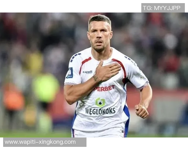 波多尔斯基：现在的拜仁踢得很有统治力；期望阿森纳英超夺冠